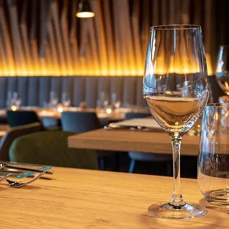 Becozy Self Check-in & Pop-up 4*