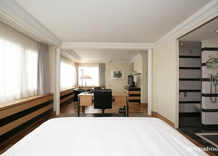 Hotel Becozy Self Check-in & Pop-up 4*