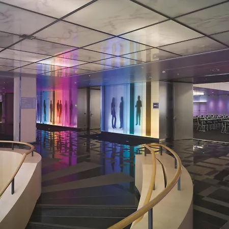 Becozy Self Check-in & Pop-up 4* Zurych