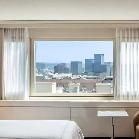 Becozy Self Check-in & Pop-up Hotel Zurych