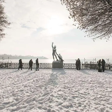 Becozy Self Check-in & Pop-up 4*