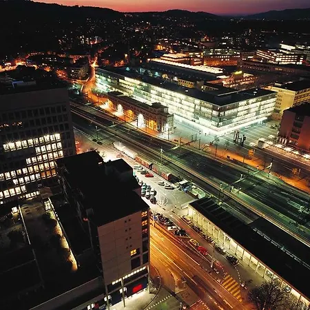 Becozy Self Check-in & Pop-up 4* Zurych