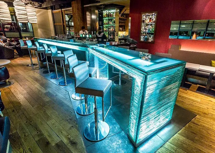 Becozy Self Check-in & Pop-up Hotell 4*