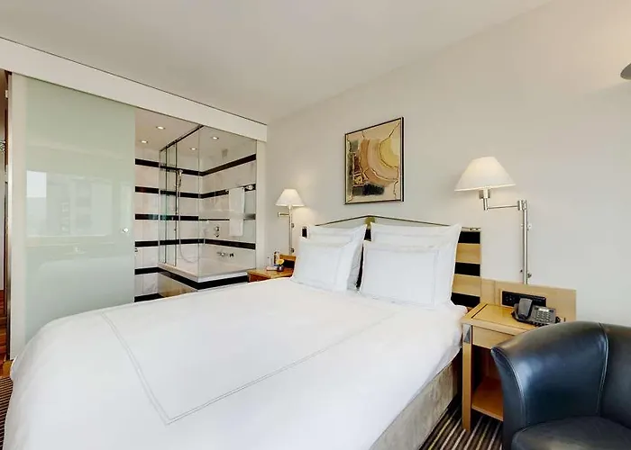 Becozy Self Check-in & Pop-up Hotell